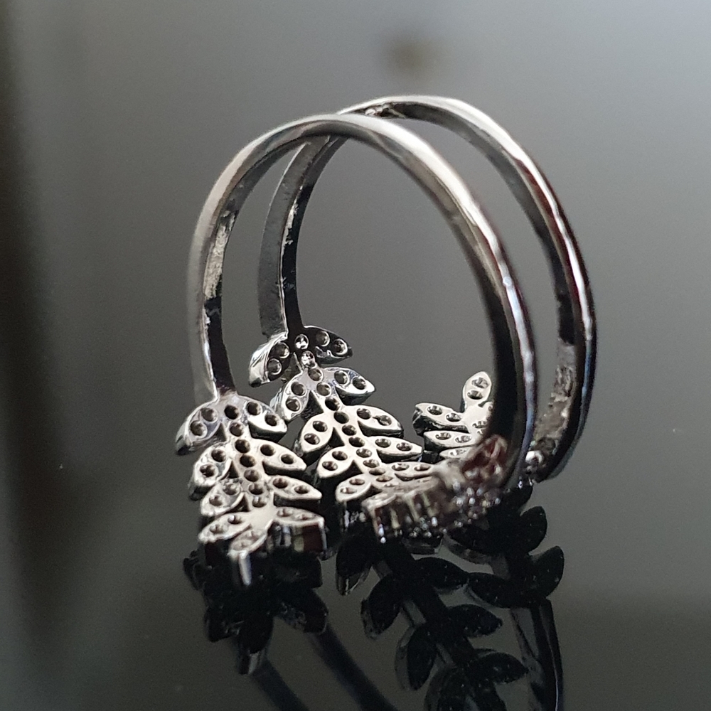 Gentle Double Branch SPRING Leaves Adjustable Ring - Picture 3 of 4